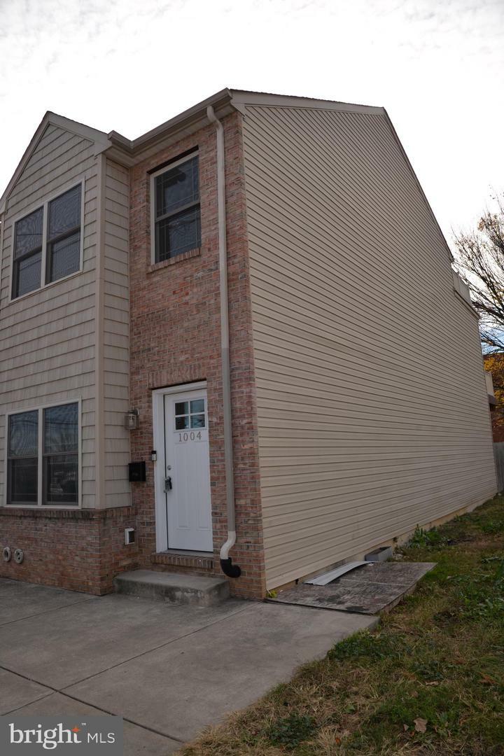 Property Photo:  1004 Fairmount Avenue  PA 19123 