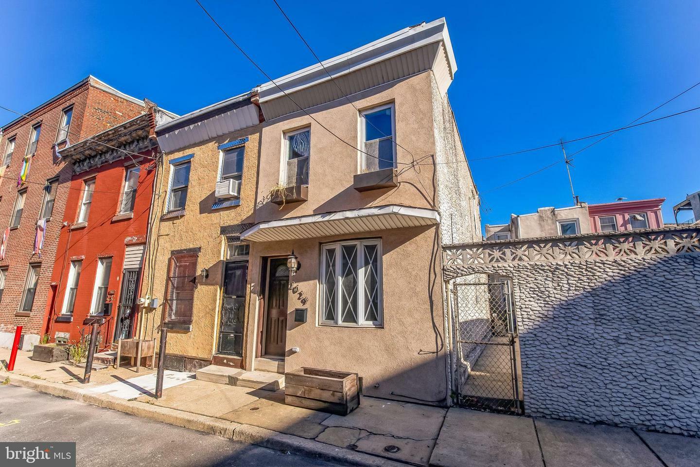 Property Photo:  2029 Waterloo Street  PA 19122 