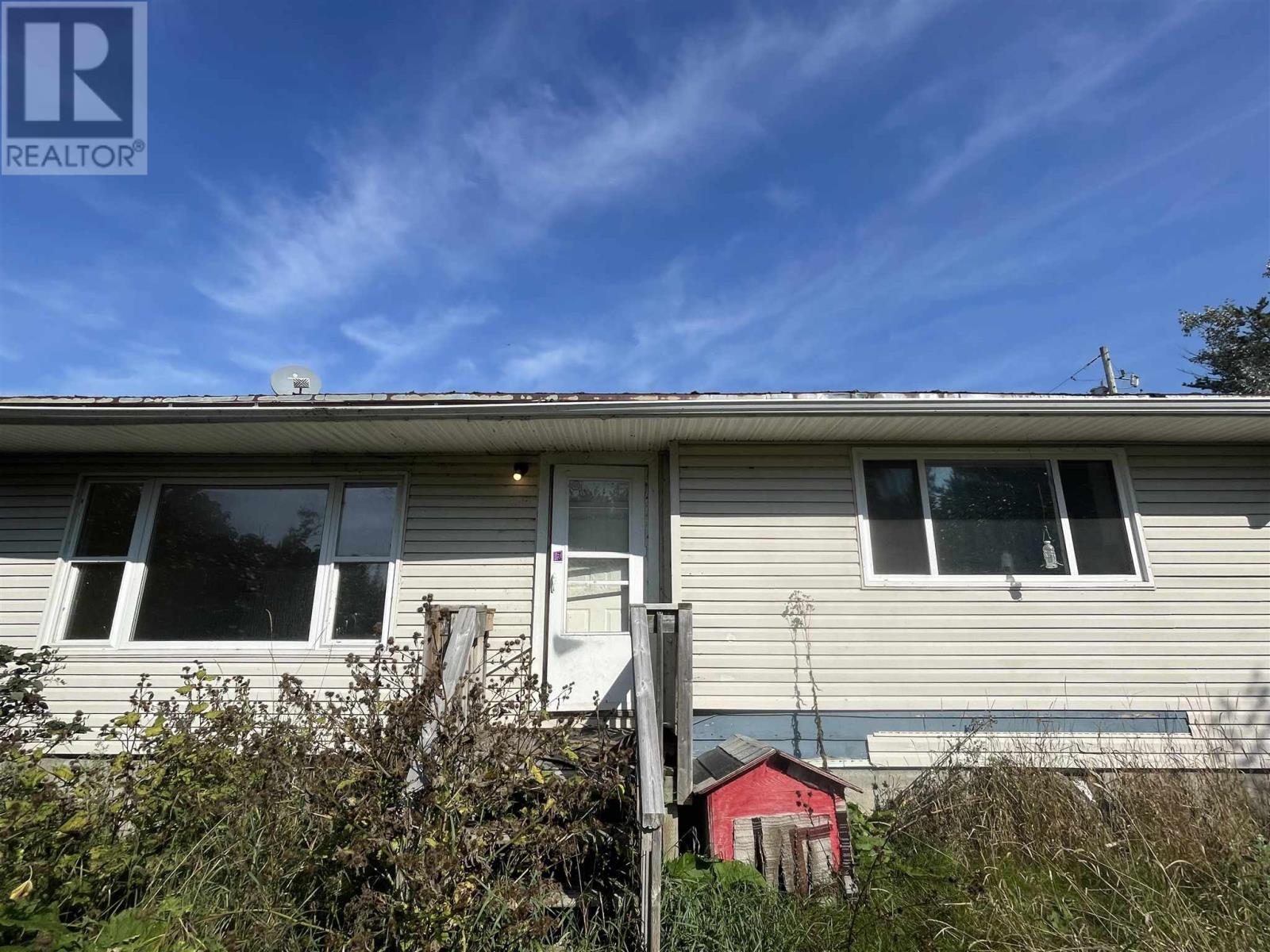 Property Photo:  105 Railway Ave W  ON P0V 1P0 