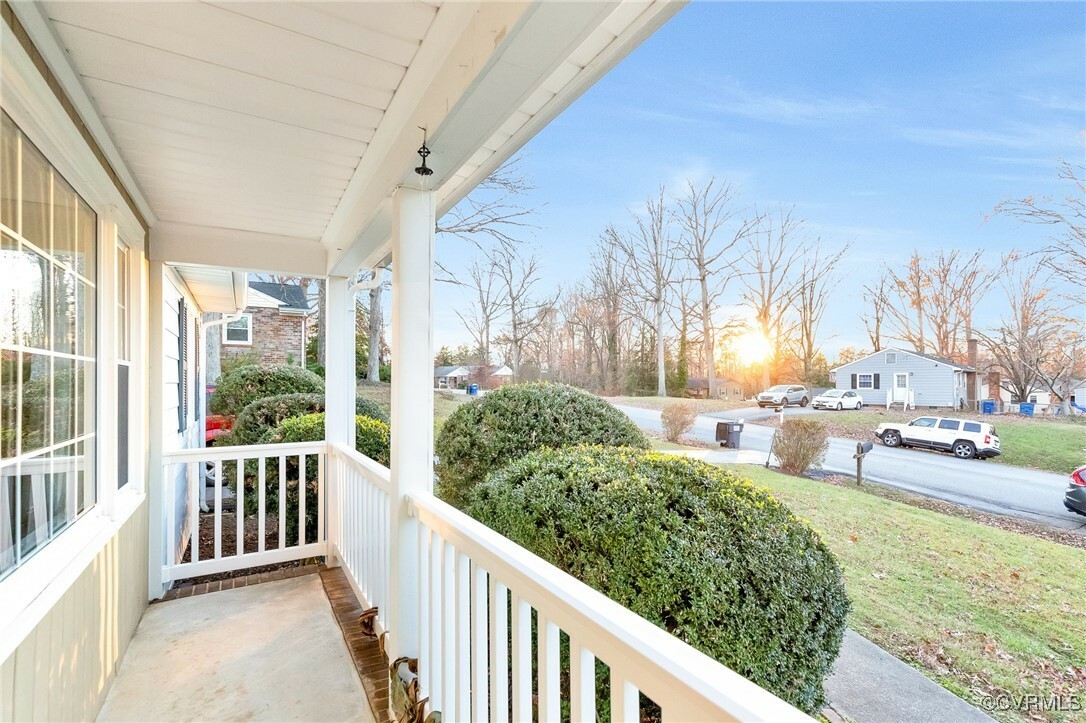 Property Photo:  611 Hartford Lane  VA 23236 