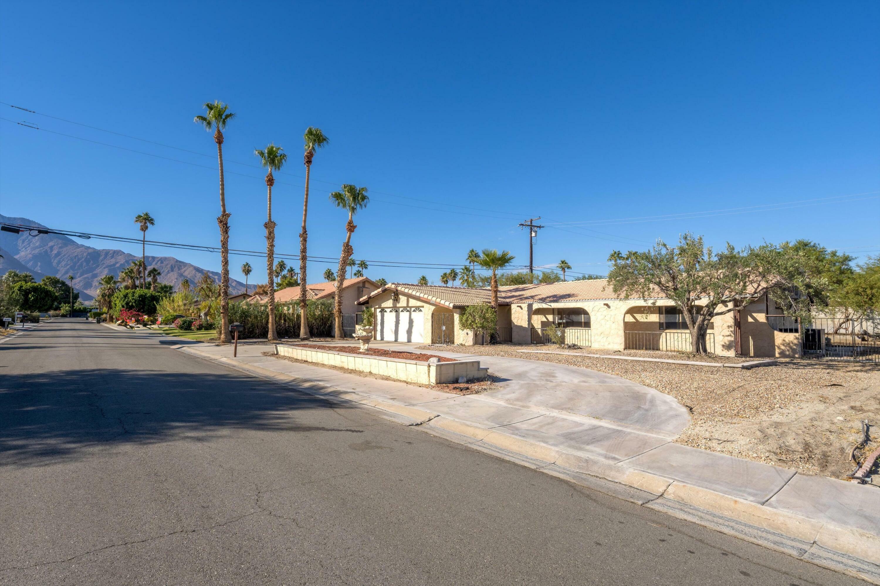 Property Photo:  2800 E San Juan Road  CA 92262 