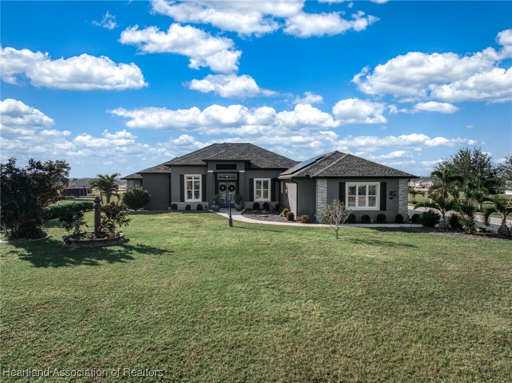 Property Photo:  1907 Hibiscus Drive  FL 33870 