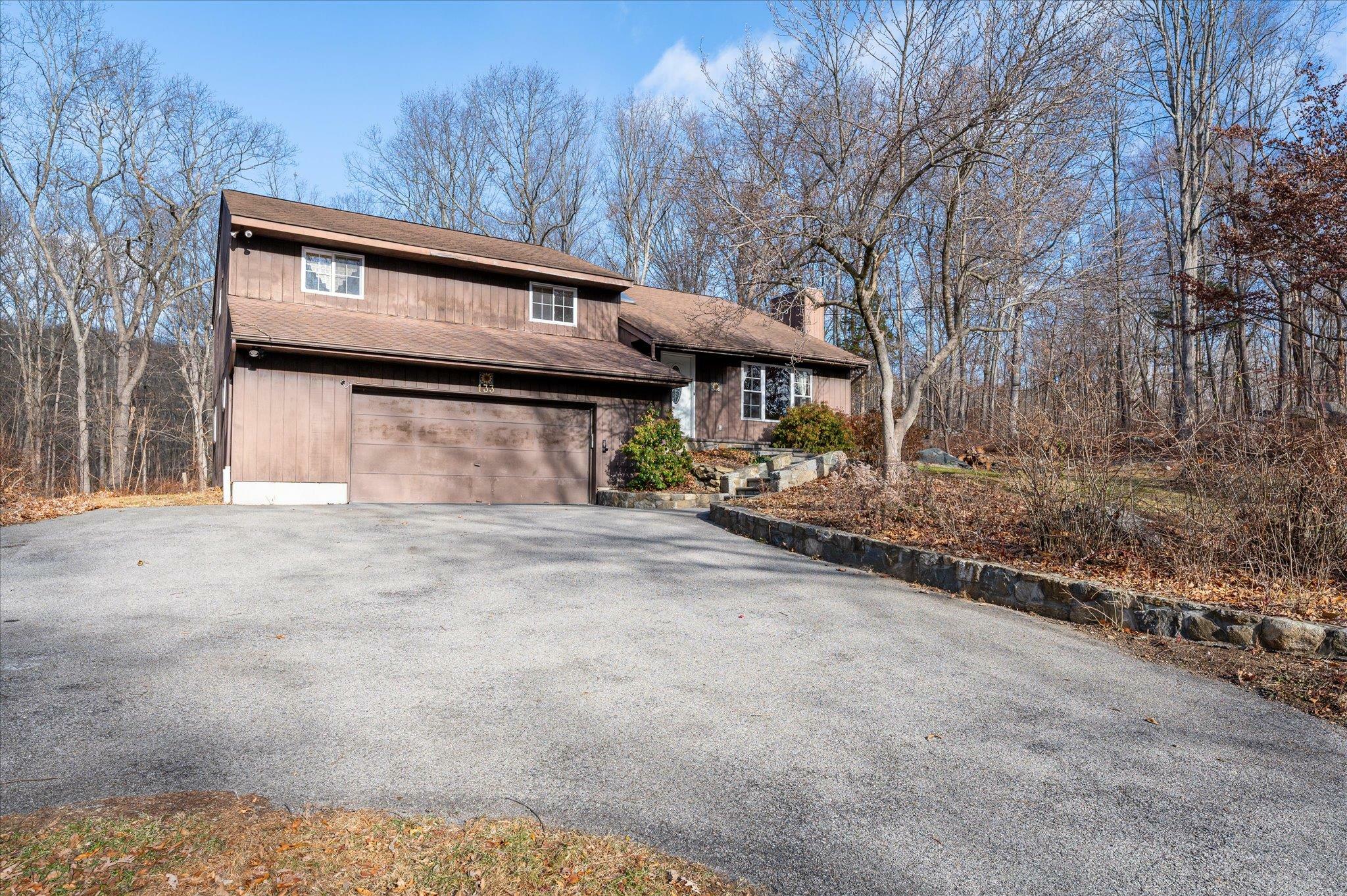 Property Photo:  133 Oscawana Lake Road  NY 10579 