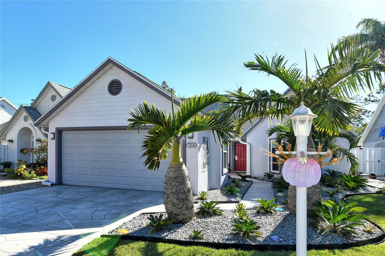 Property Photo:  7806 Ontario Street Circle  FL 34243 