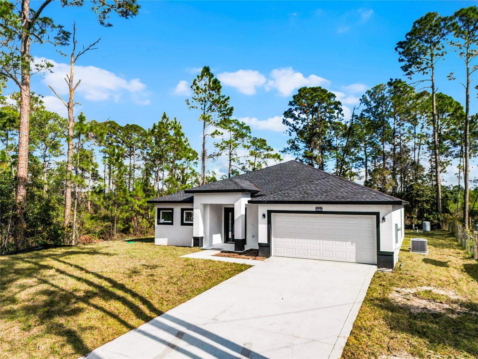 Property Photo:  925 11th Avenue  FL 32724 