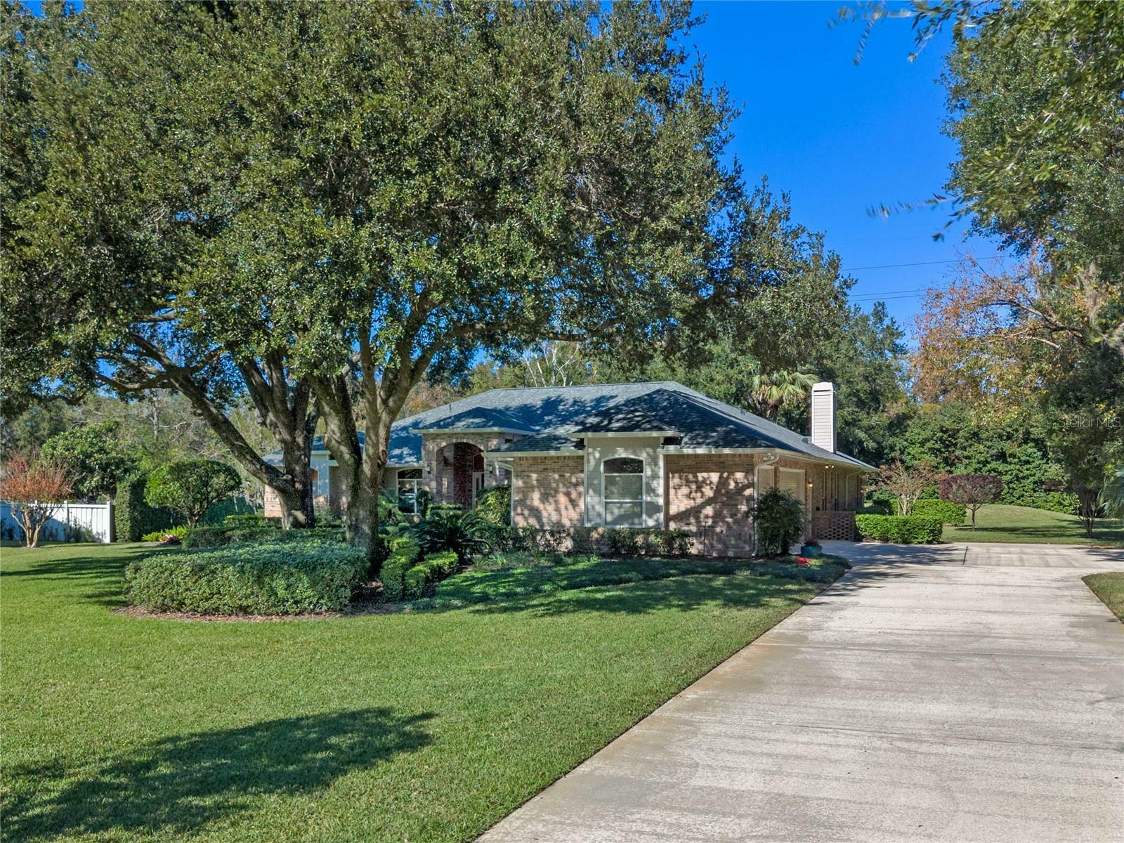 Property Photo:  1030 Dunhurst Court  FL 32779 