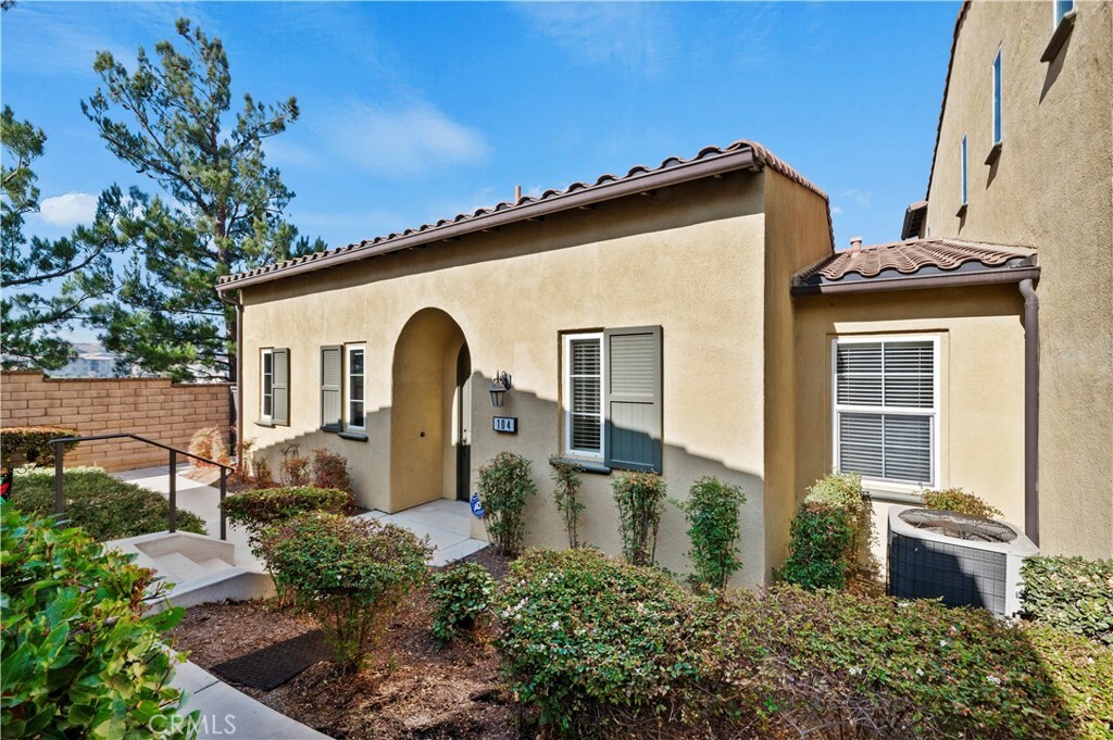 Property Photo:  4304 Owens Street 104  CA 92883 