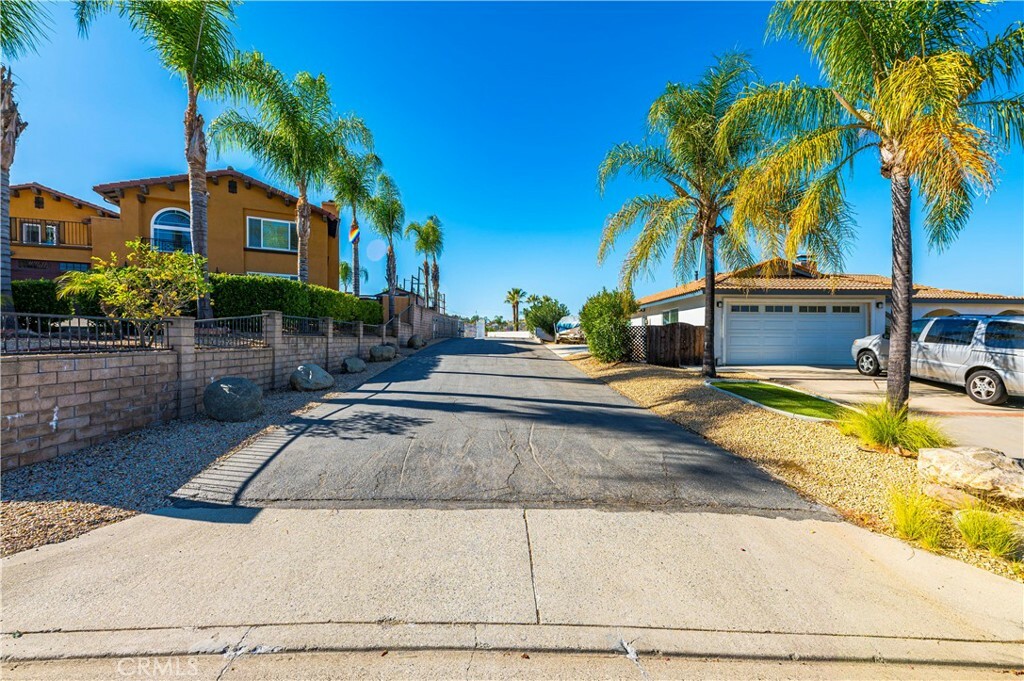 Property Photo:  22475 Loch Lomond Drive  CA 92587 