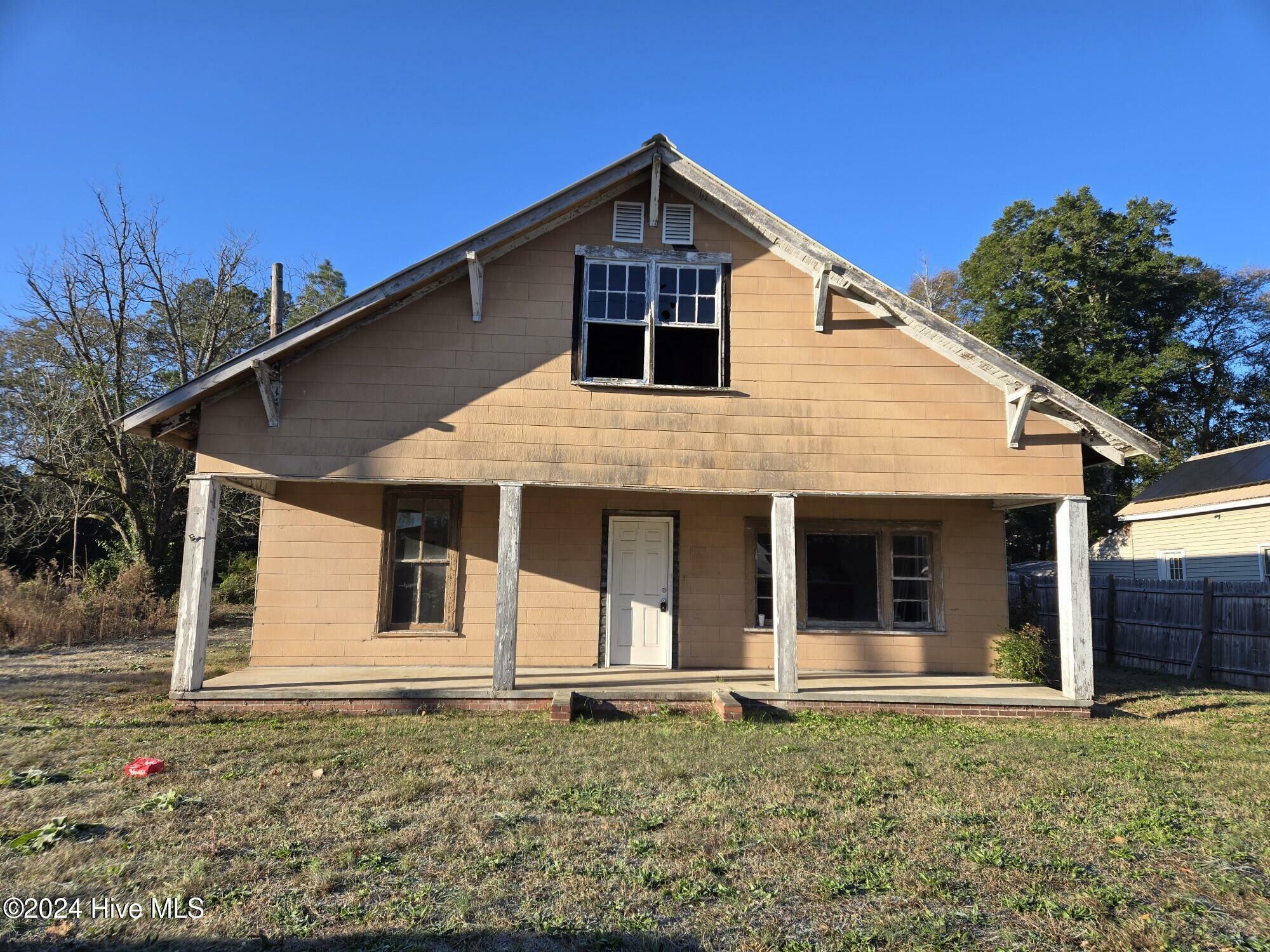 Property Photo: 113 Pine Street NC 28345