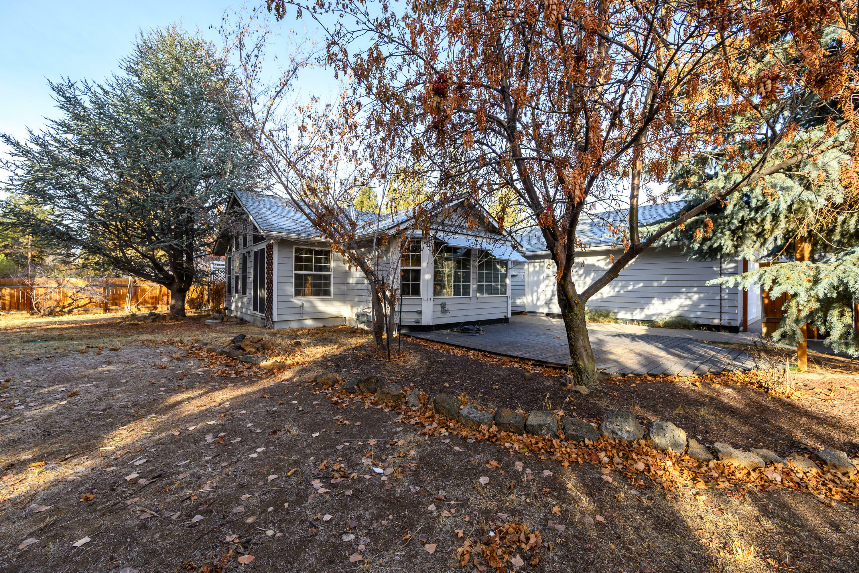 Property Photo:  61241 Benham Road  OR 97702 