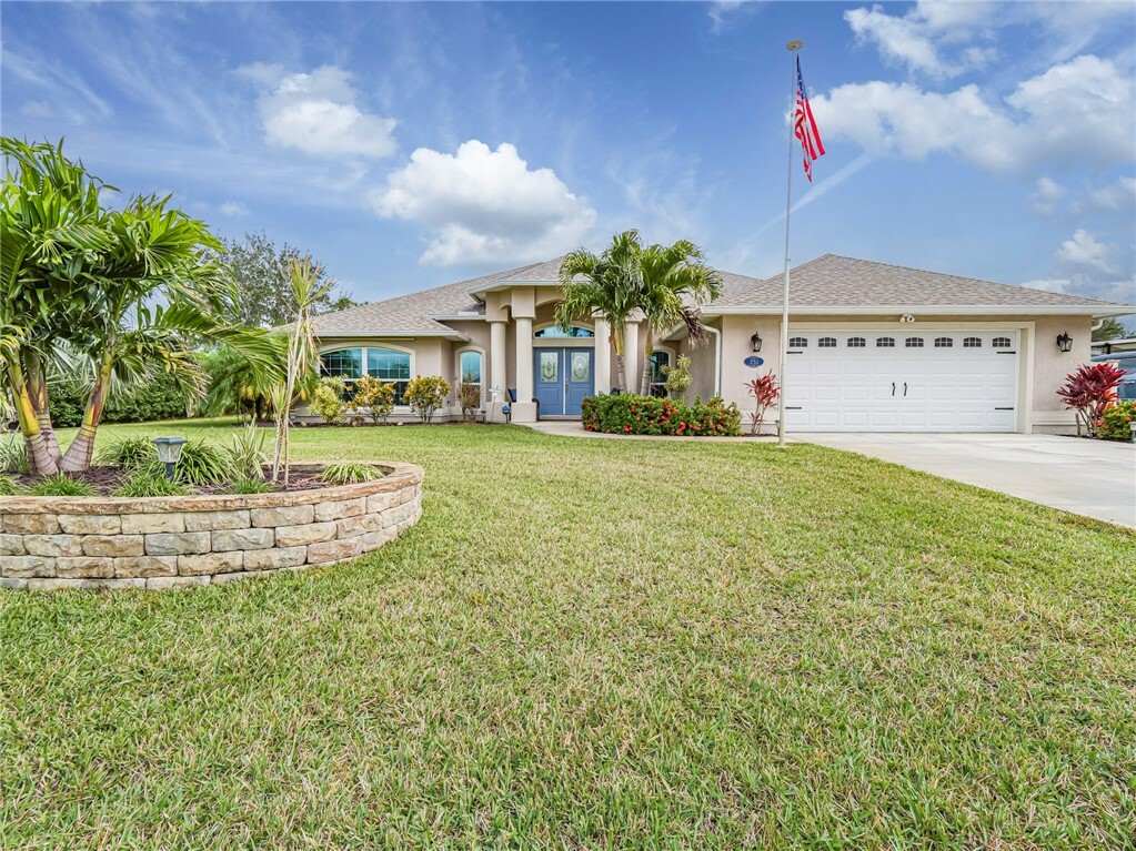 Property Photo:  751 S Easy Street  FL 32958 