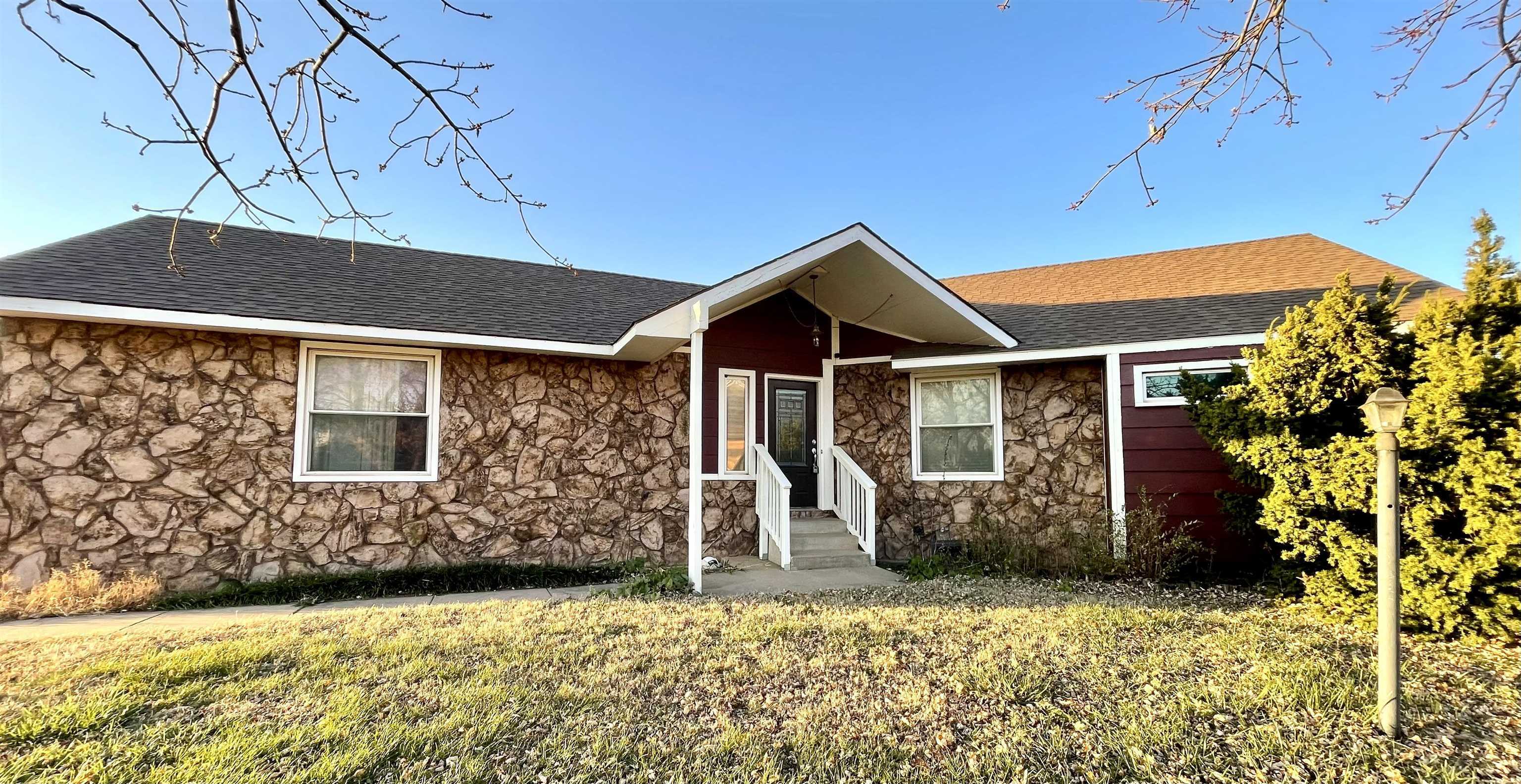 Property Photo:  416 Richard Rd  KS 67052 