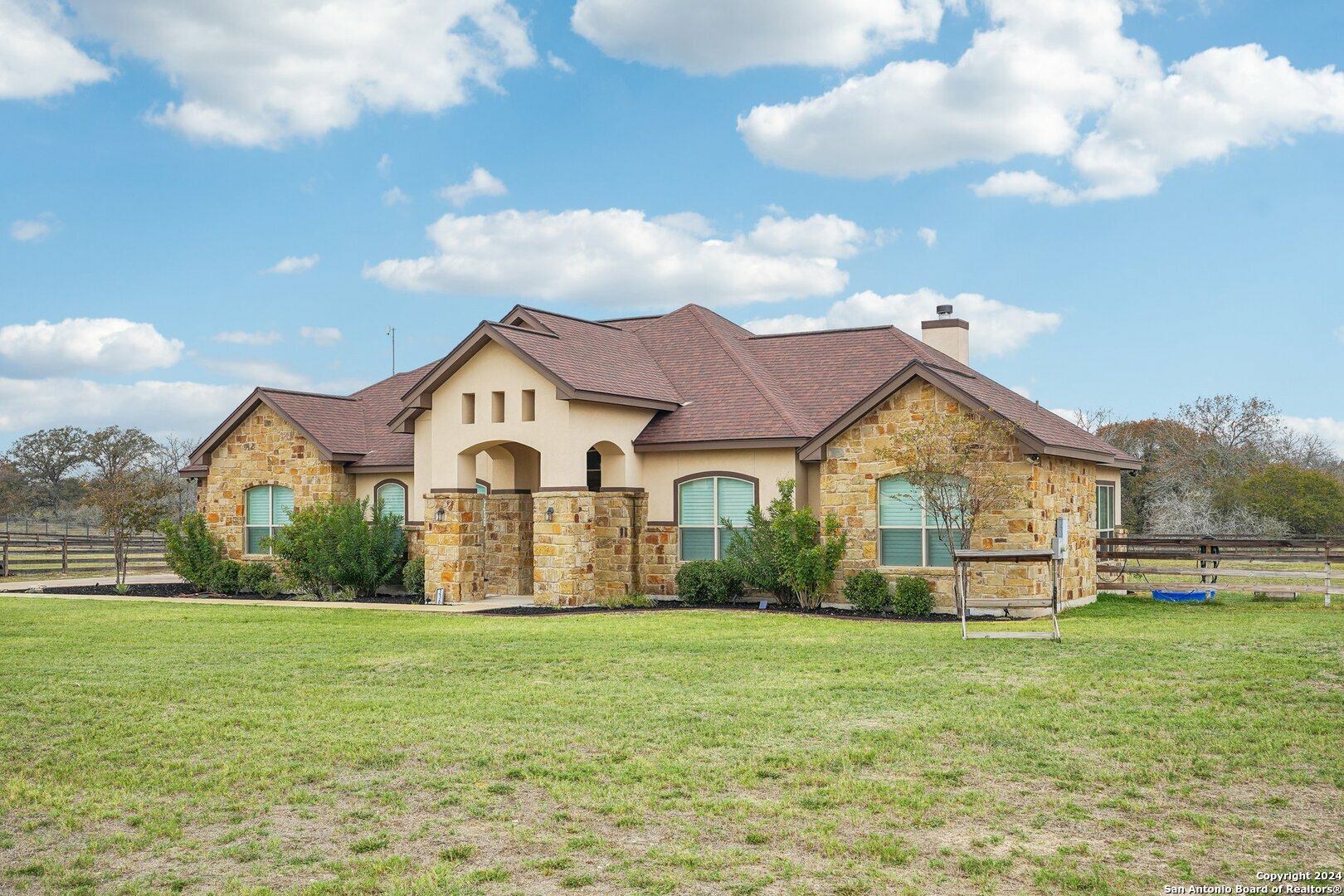 Property Photo: 336 Abrego Lake TX 78114