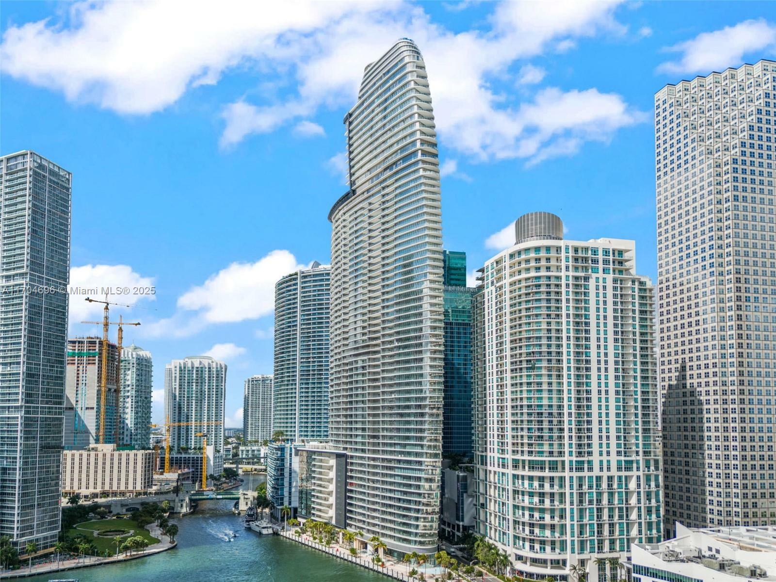 Property Photo:  300 Biscayne Blvd Way 3708  FL 33131 