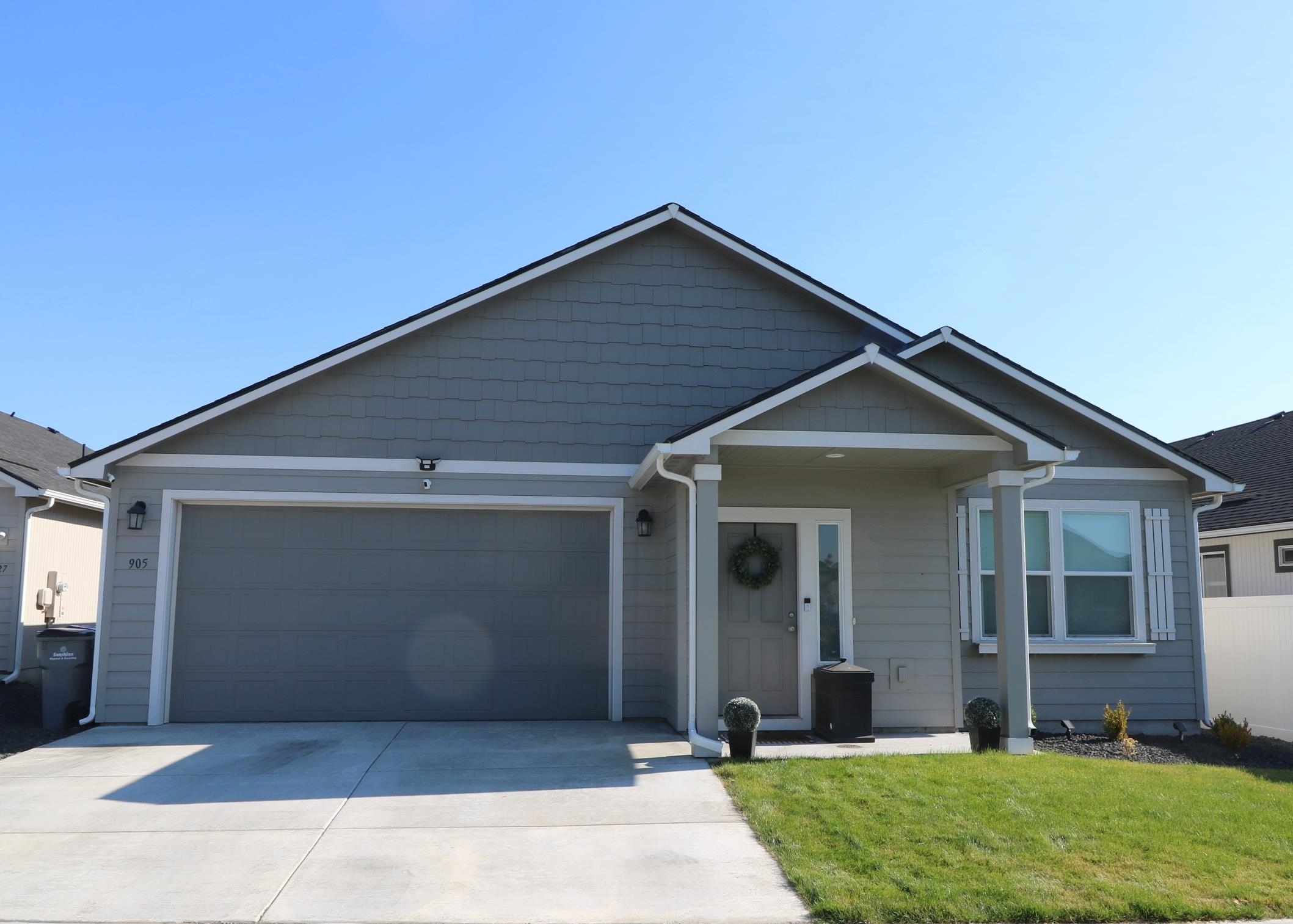 Property Photo:  905 S Cougar St  WA 99224 