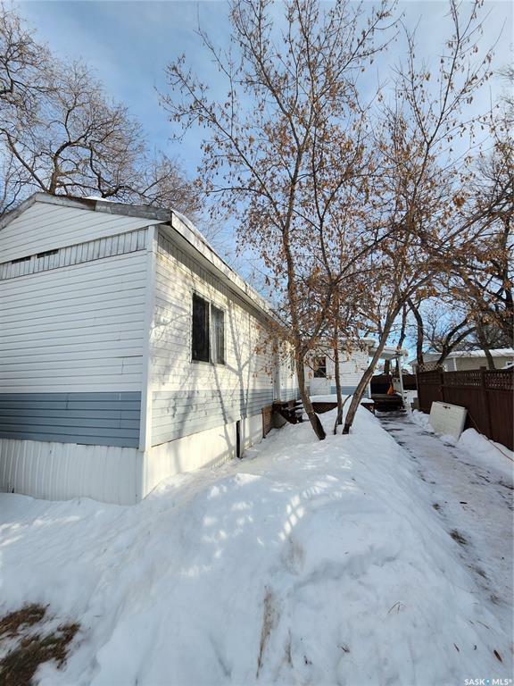 Property Photo:  1524 Rayner Avenue 102  SK S7N 1Y1 