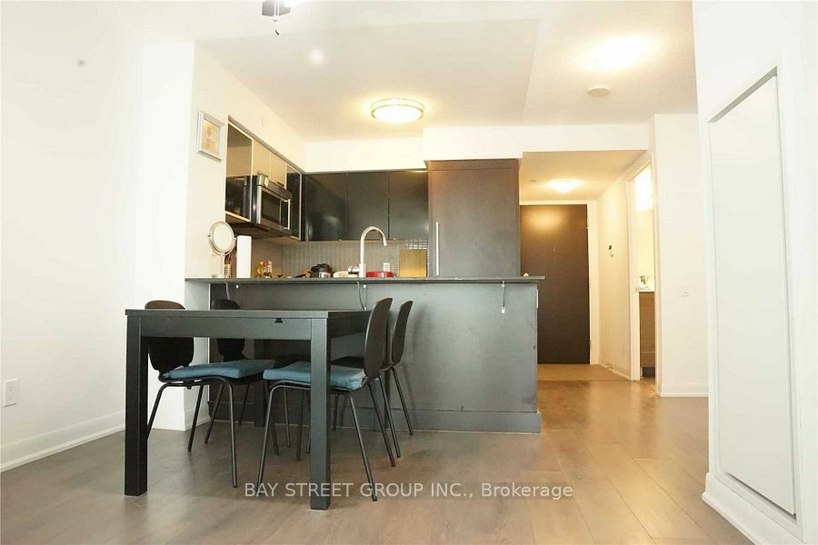 Property Photo:  5168 Yonge St 1502  ON M2N 0G1 