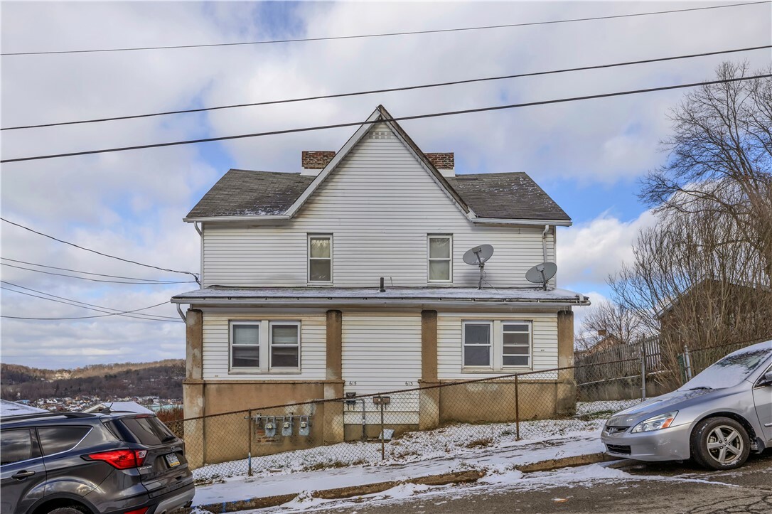 Property Photo:  613 Clark Ave  PA 15644 