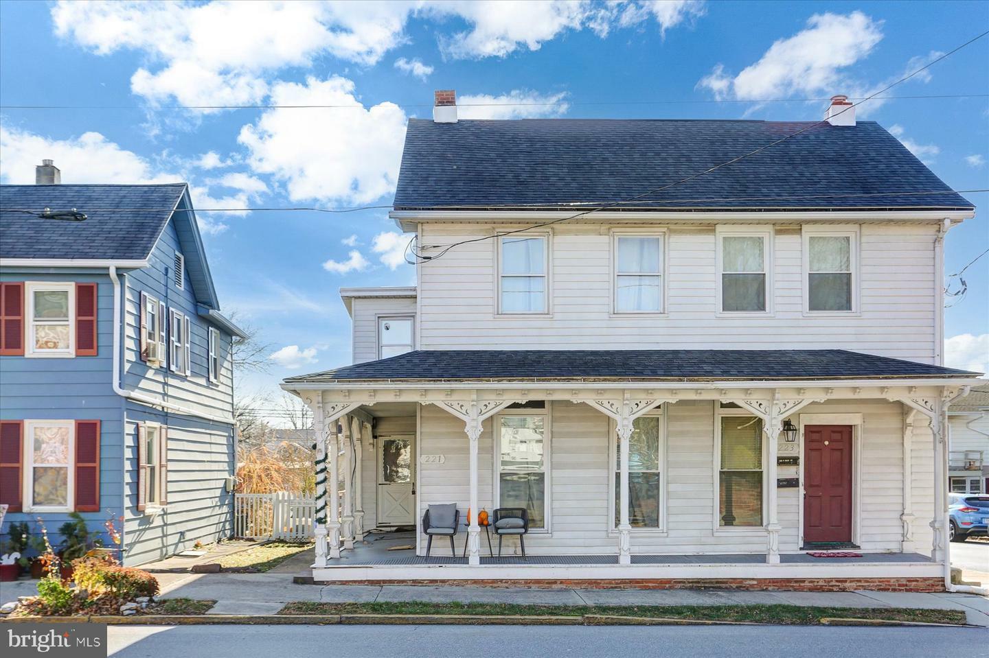 Property Photo:  221 W Main Street  PA 17036 