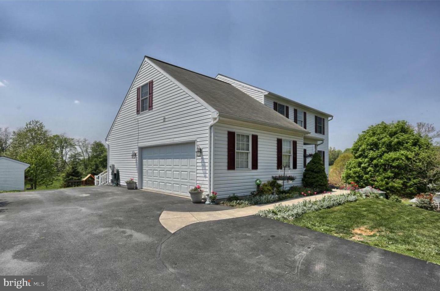 Property Photo:  605 Maytown Road  PA 17022 