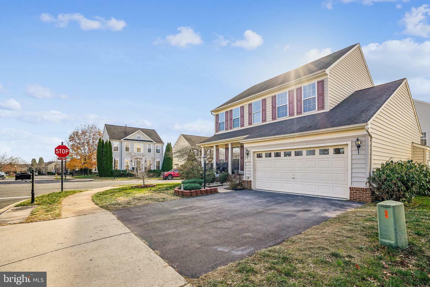 Property Photo:  18043 Camdenhurst Drive  VA 20155 