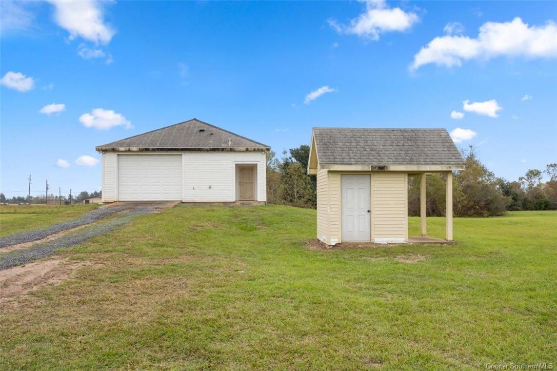 Property Photo: 7803 Gossett Road LA 70605