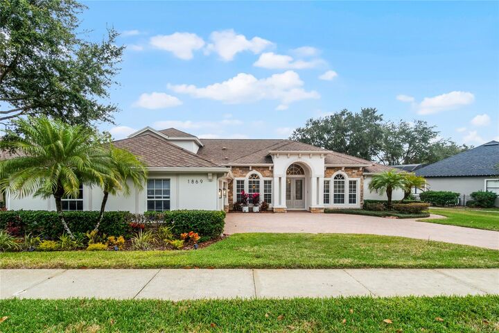Property Photo: 1869 Merlot Drive FL 32771