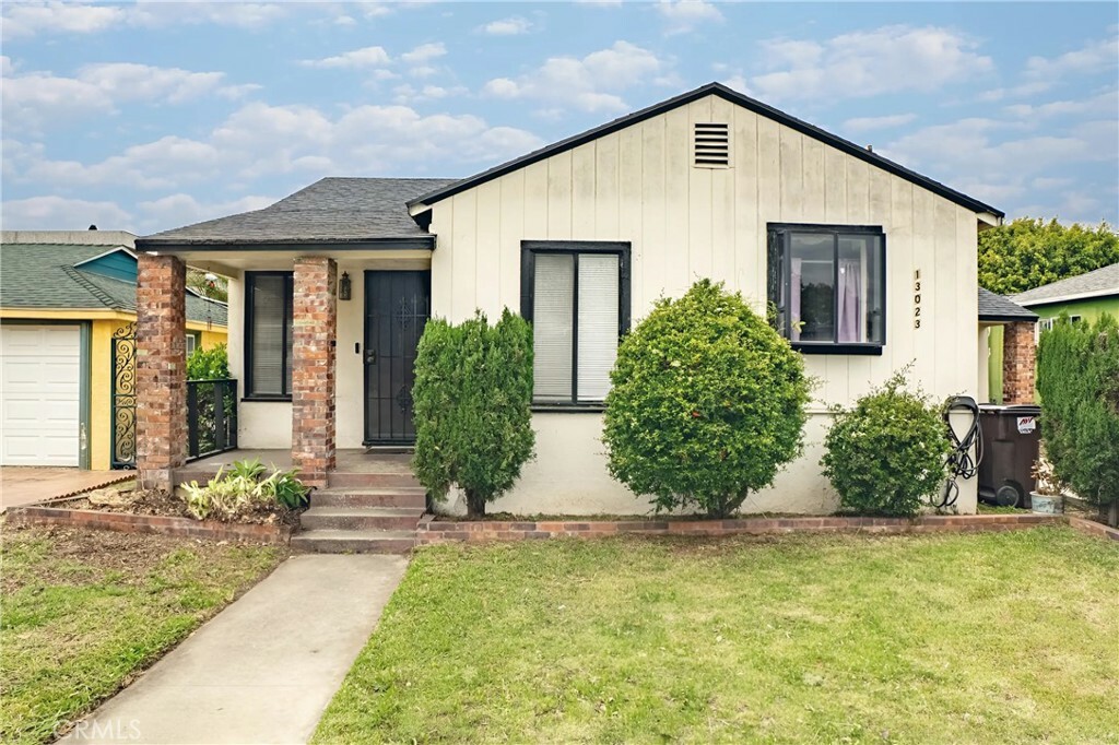 13023 Cordary Avenue  Hawthorne CA 90250 photo