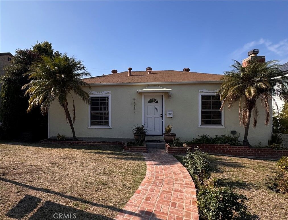 Property Photo: 711 Sierra Street CA 90245