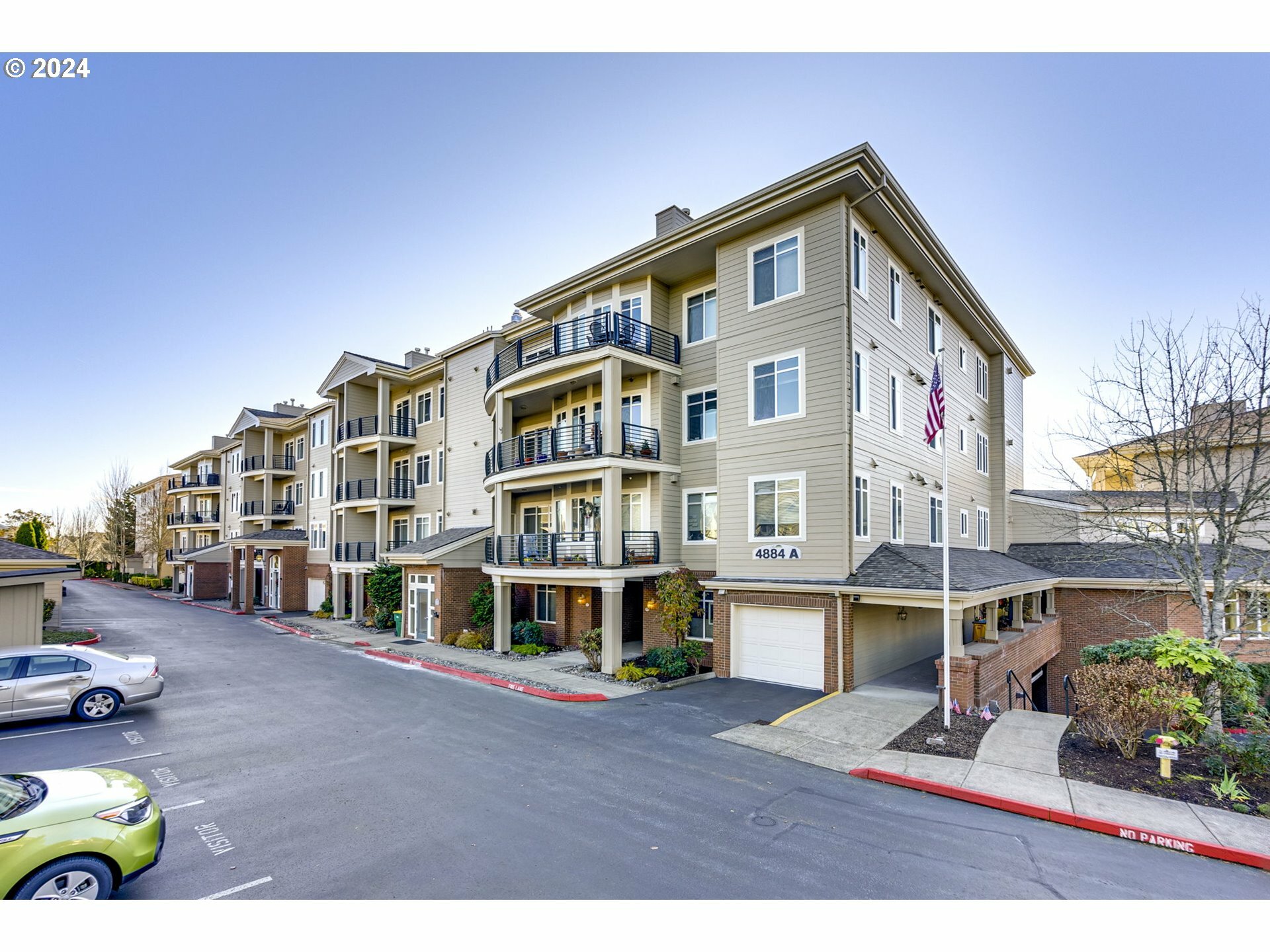 Property Photo: 4884 NW Promenade Ter 205 OR 97229