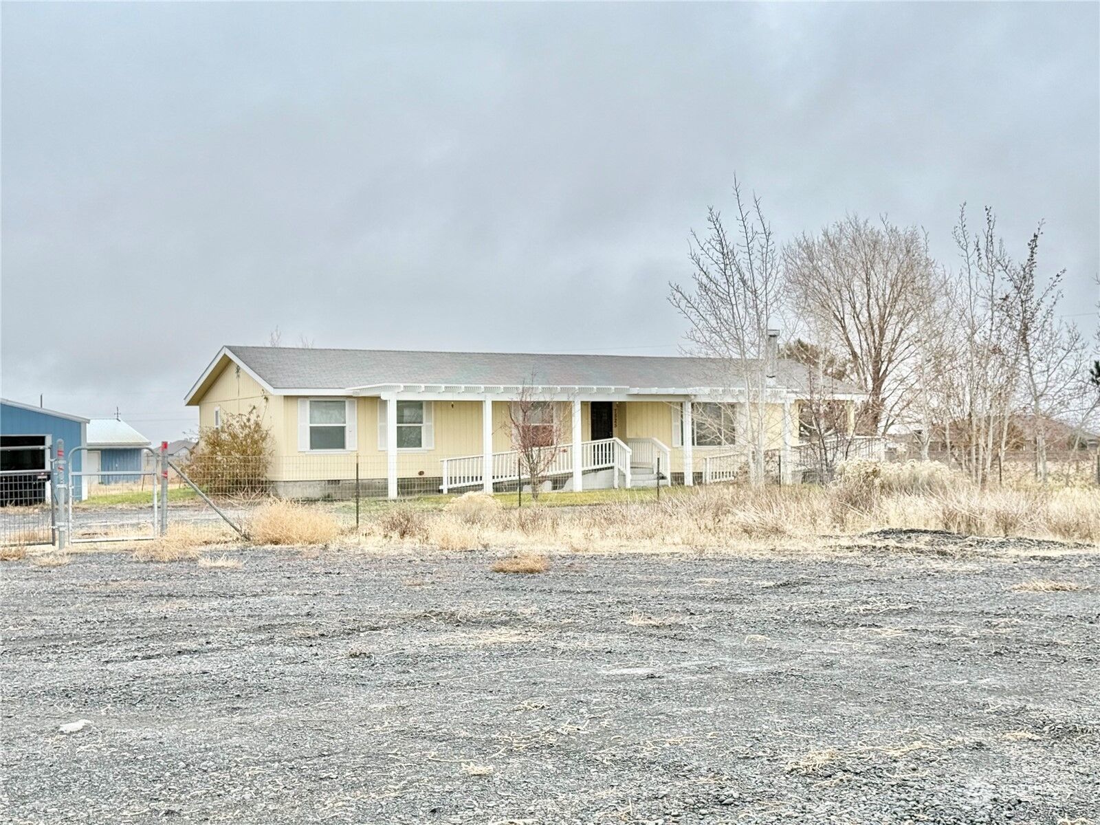 Property Photo: 7525 NE Rd D WA 98837