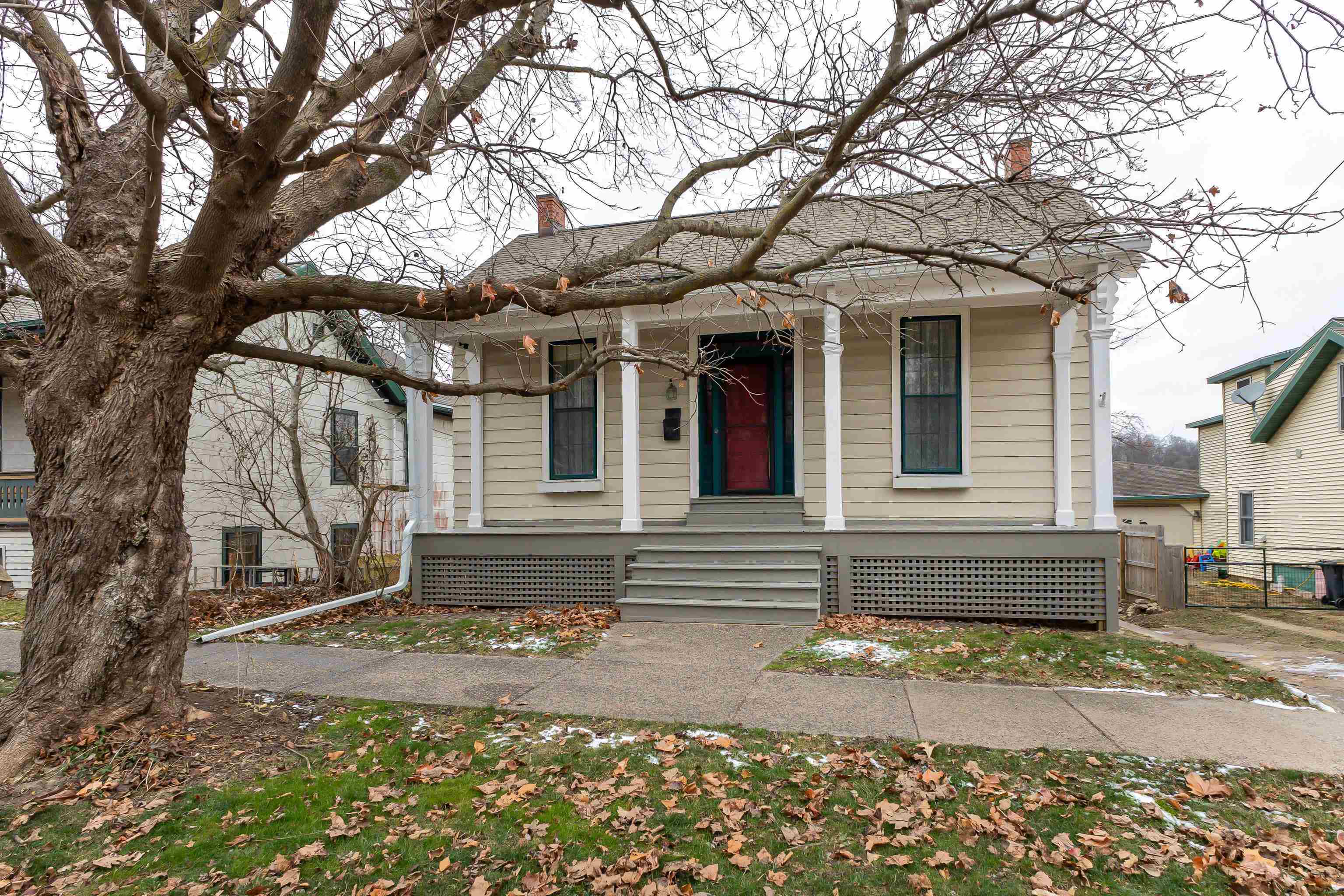 Property Photo:  209 Park Avenue  IL 61036 