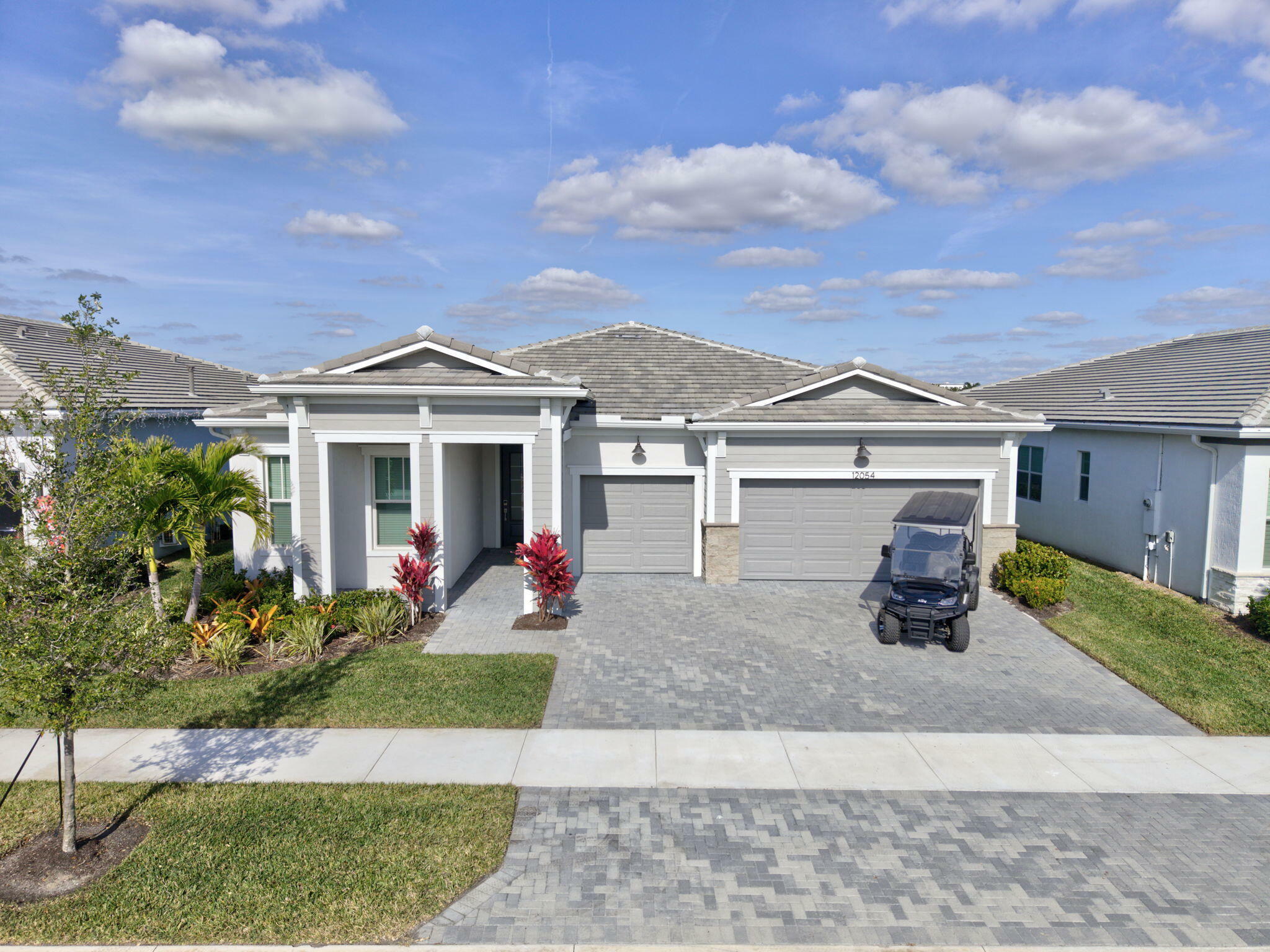 Property Photo: 12054 SW Viridian Boulevard FL 34987