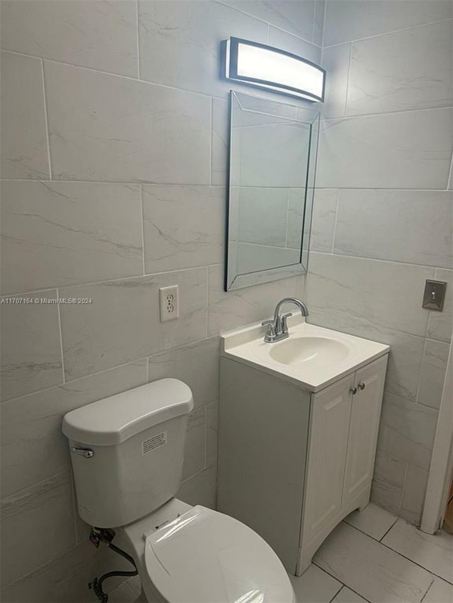 Property Photo:  9453 SW 76th St S7  FL 33173 