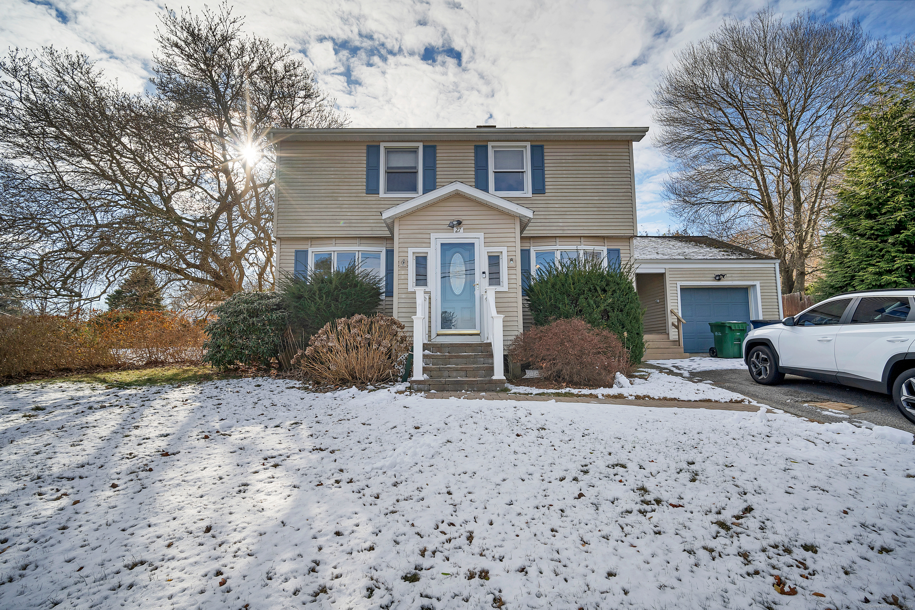 Property Photo:  27 Upper Bartlett Road  CT 06375 