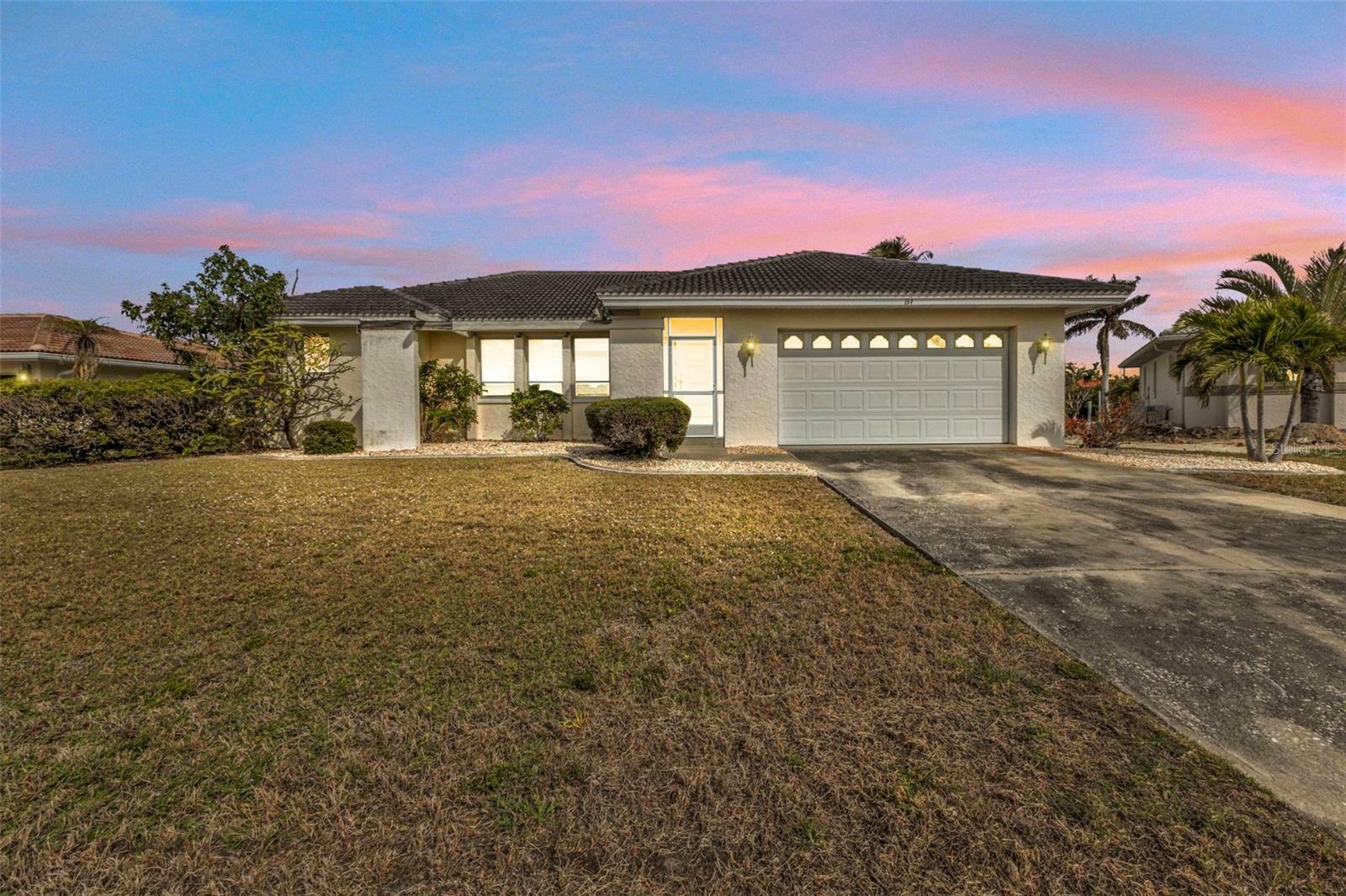 Property Photo:  154 Hibiscus Drive  FL 33950 