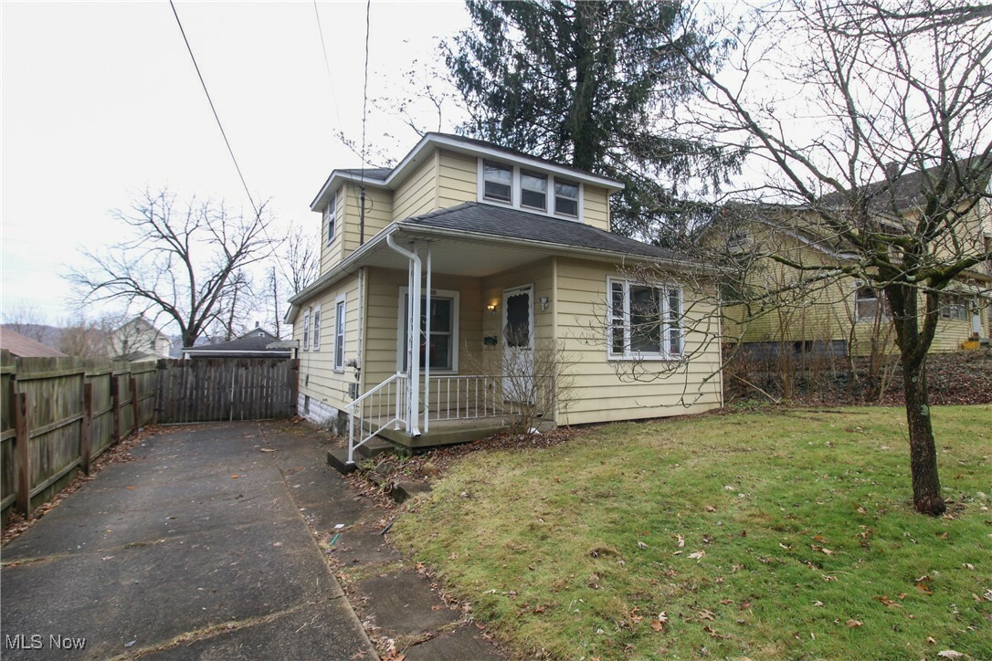 Property Photo:  100 Perry Street  OH 44471 