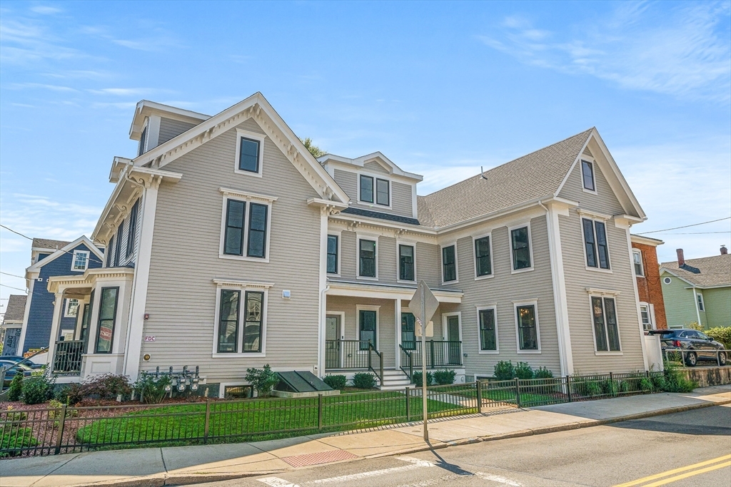 Property Photo:  154 Summer Street 154  MA 02155 