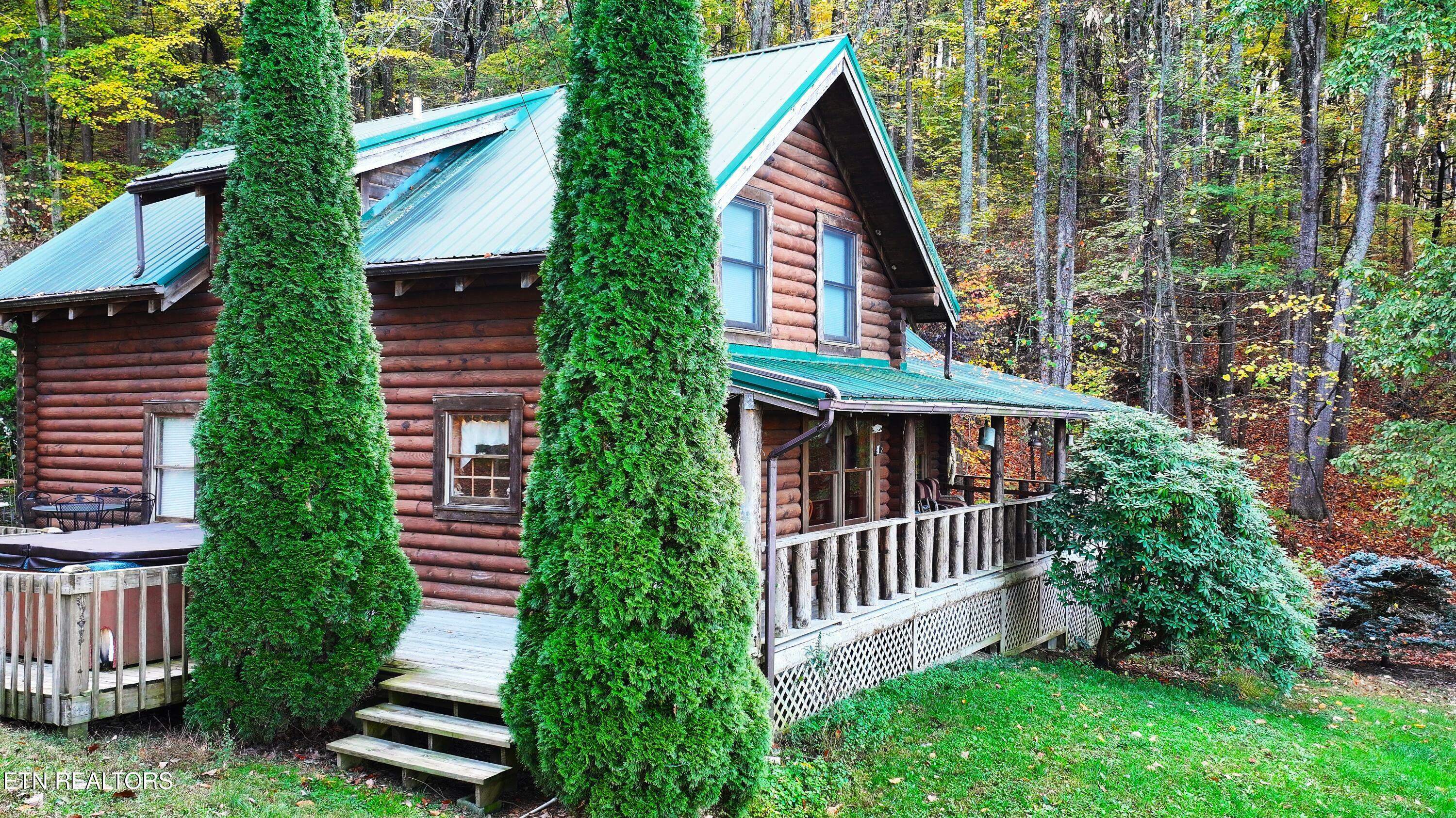 Property Photo:  577 Thomas Loop Rd  TN 37876 