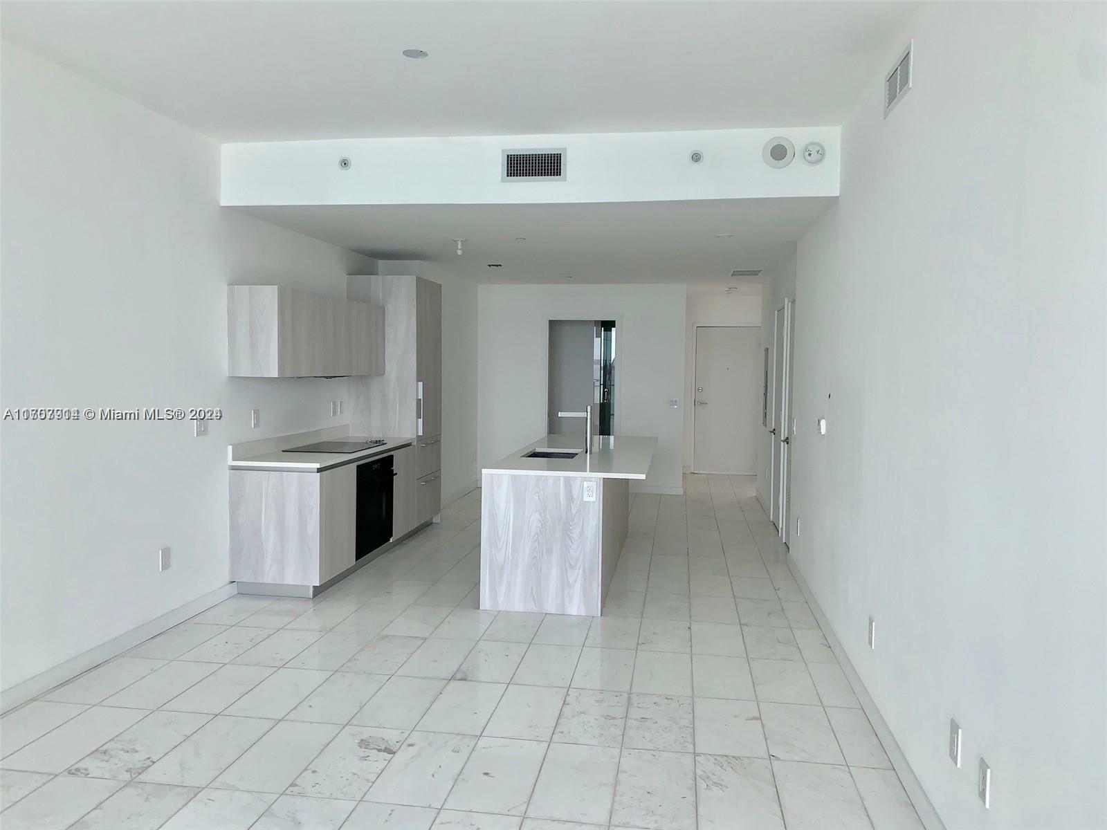 Property Photo:  480 NE 31st St 903  FL 33137 