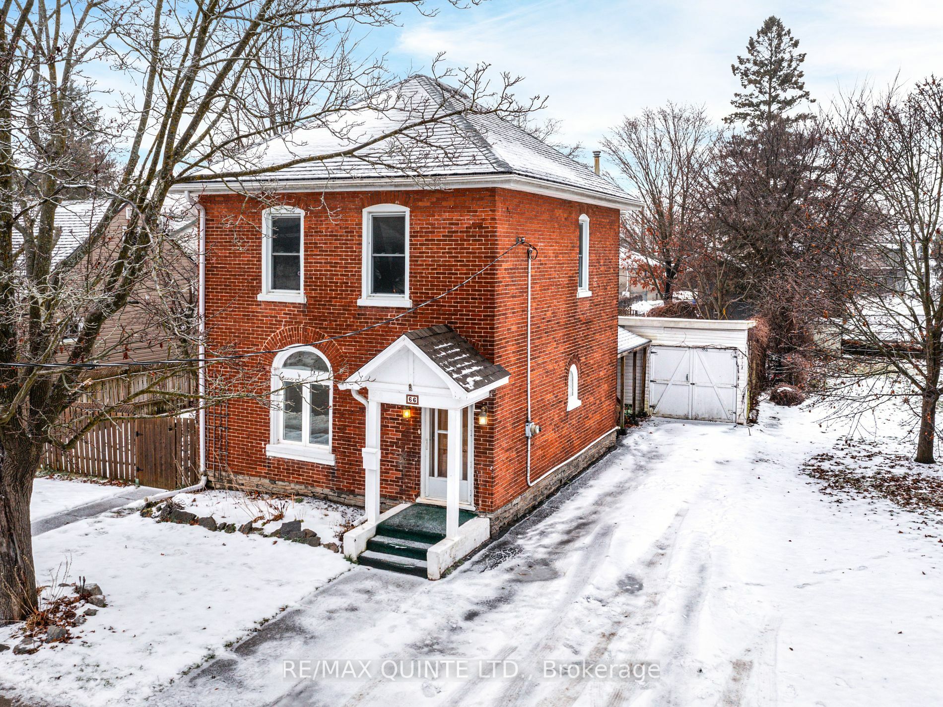 66 Dunbar St  Belleville ON K8P 3R8 photo