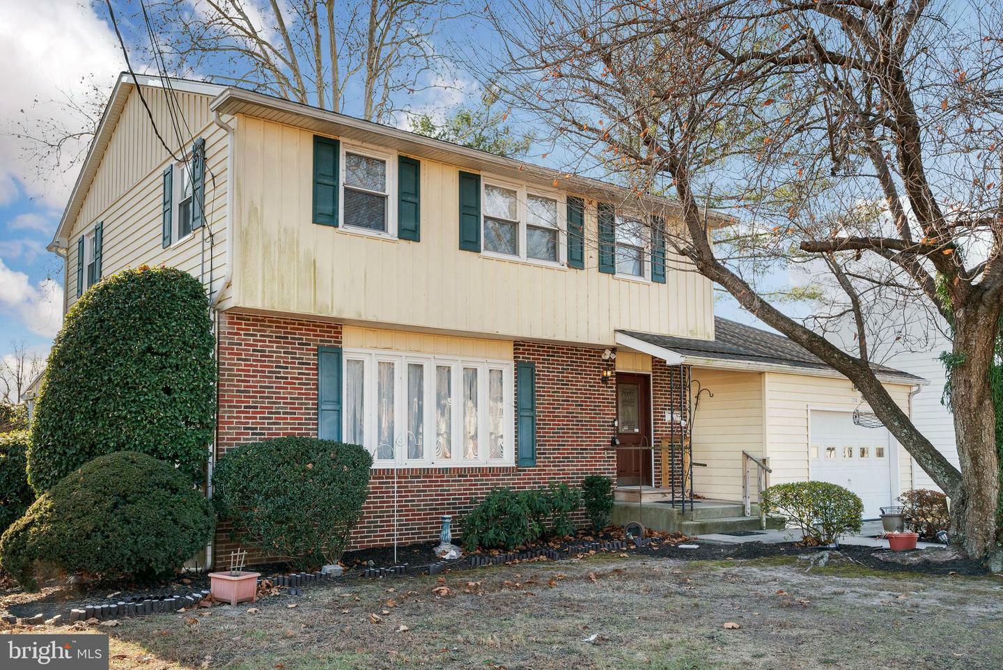 Property Photo:  718 Willow Drive  NJ 08027 