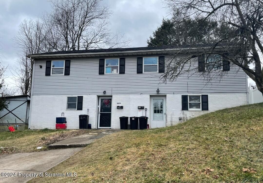 Property Photo: 1204 Mowry Street PA 18518