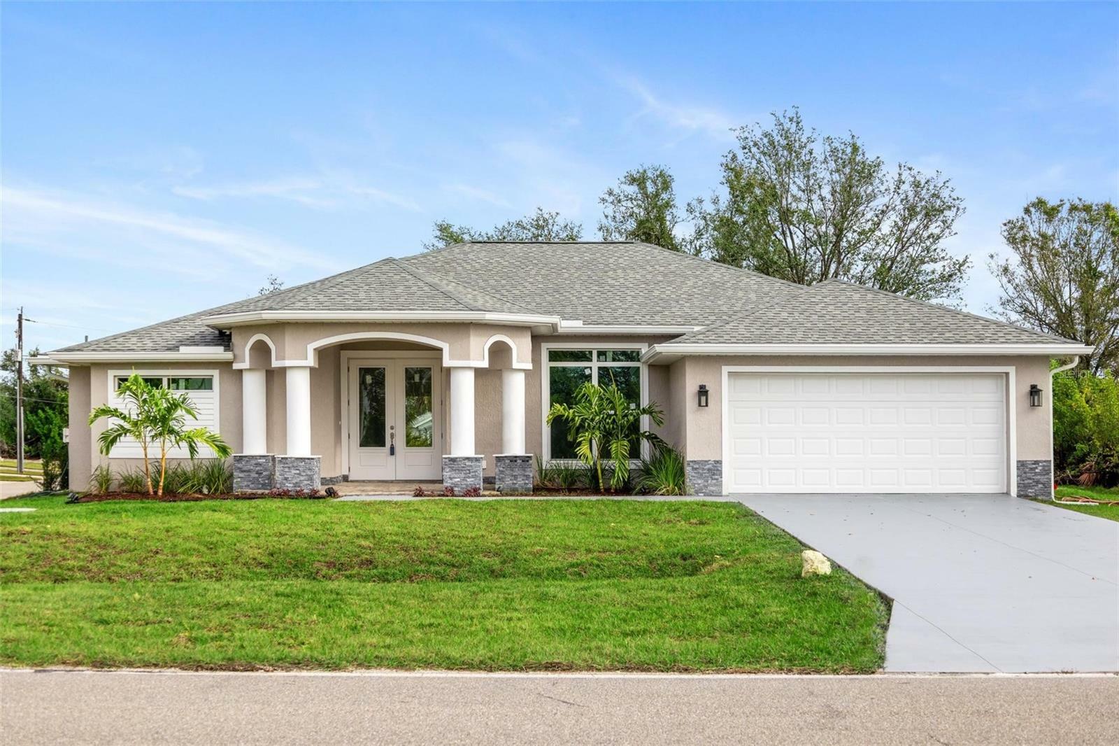 Property Photo:  13442 Keystone Boulevard  FL 33981 