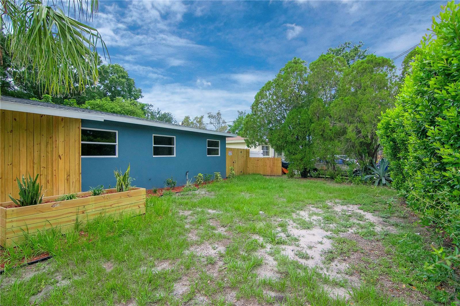 Property Photo:  3708 W Tyson Avenue  FL 33611 