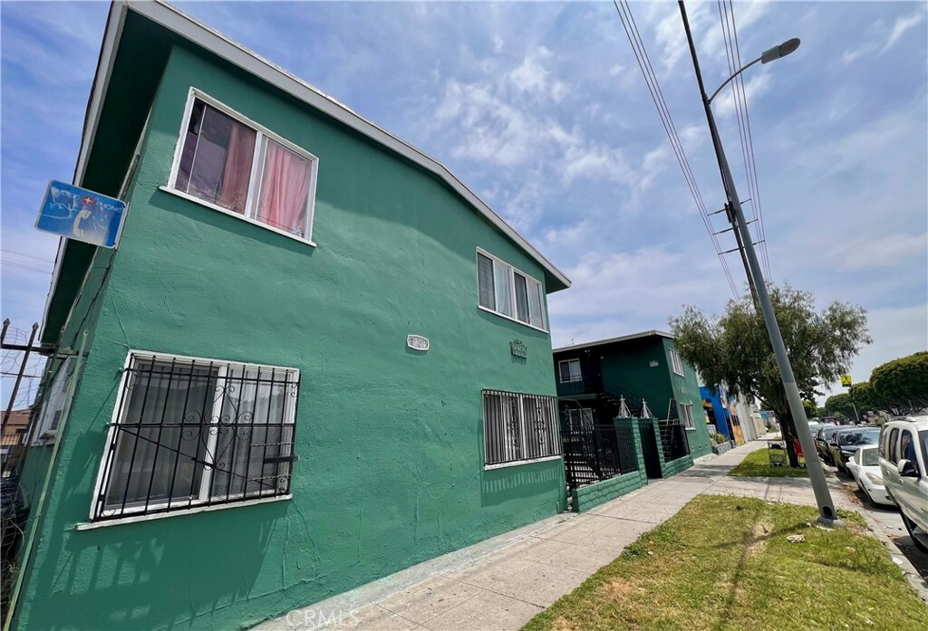 Property Photo:  8708 S Central Avenue  CA 90002 