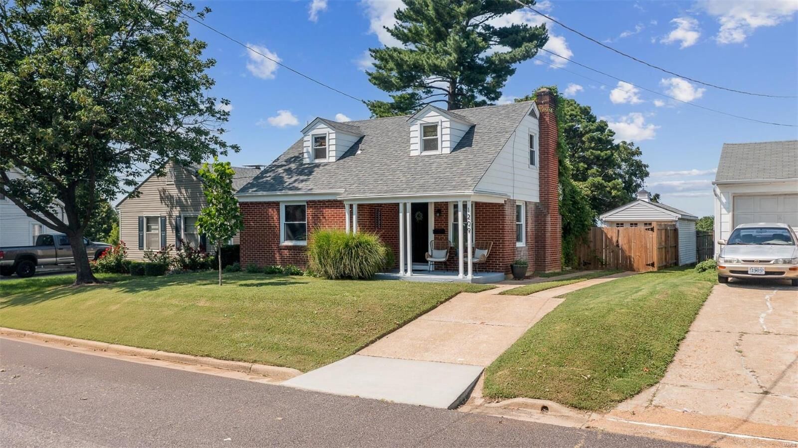 Property Photo: 1209 W 7th Street MO 63090