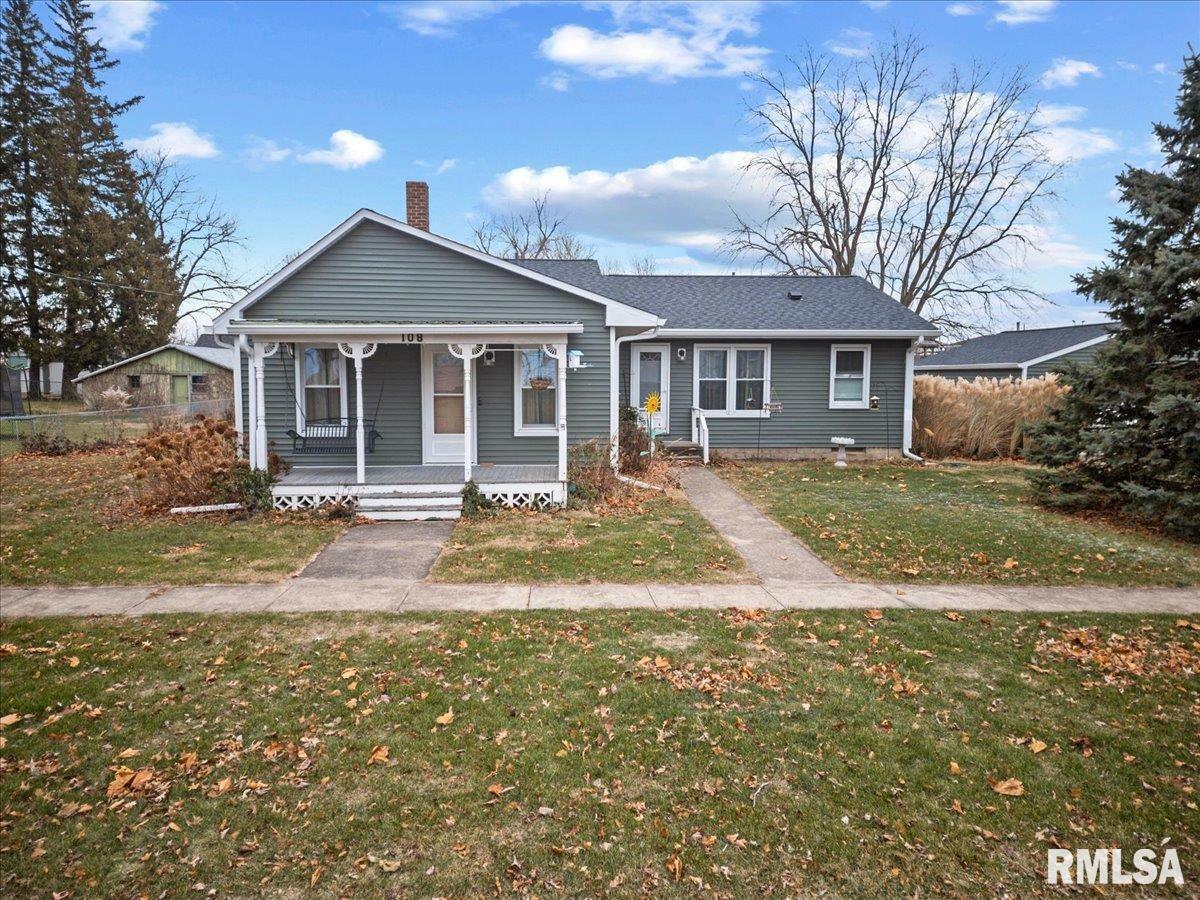 Property Photo:  108 N Cleveland Street  IL 61561 