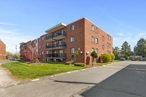 Property Photo: 1100 Governors Dr 24 MA 02152