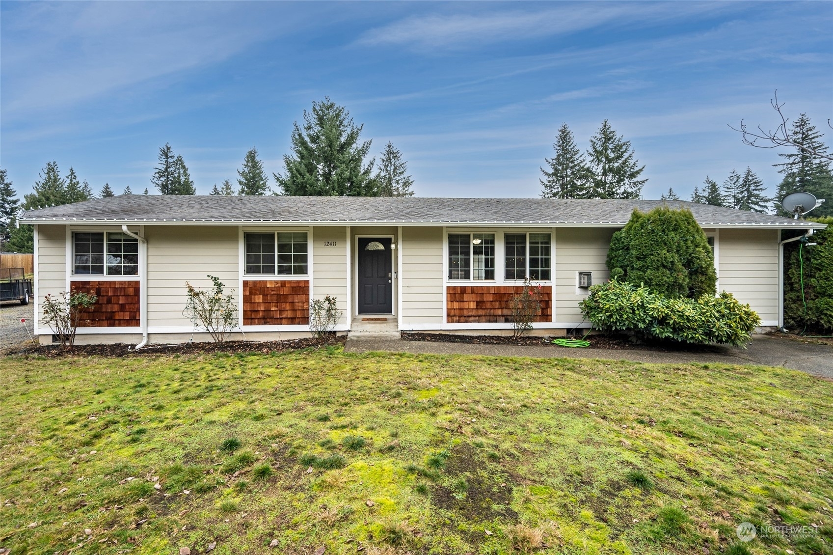 Property Photo:  12411  213th Avenue E  WA 98391 